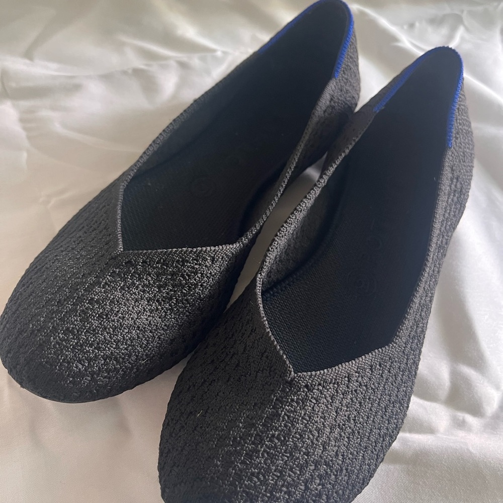 Rothy’s Black Women’s Flats w/honeycomb pattern.  Size 9, great condition!